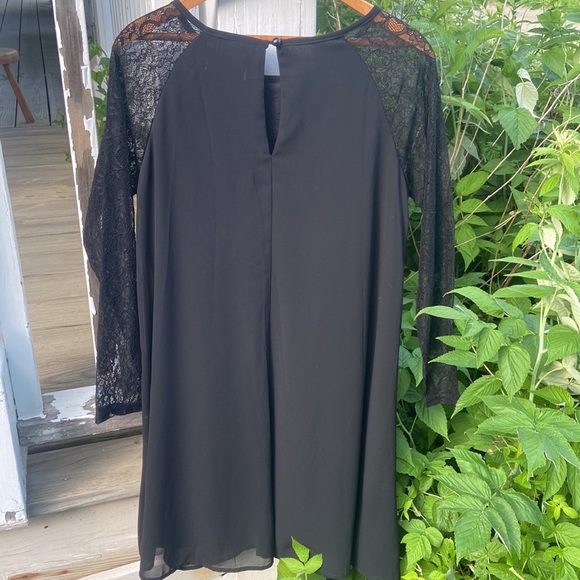 BEPEI "Lace in Point" Black Lace Sleeve Chiffon Dress Women's Size M - Picture 8 of 12